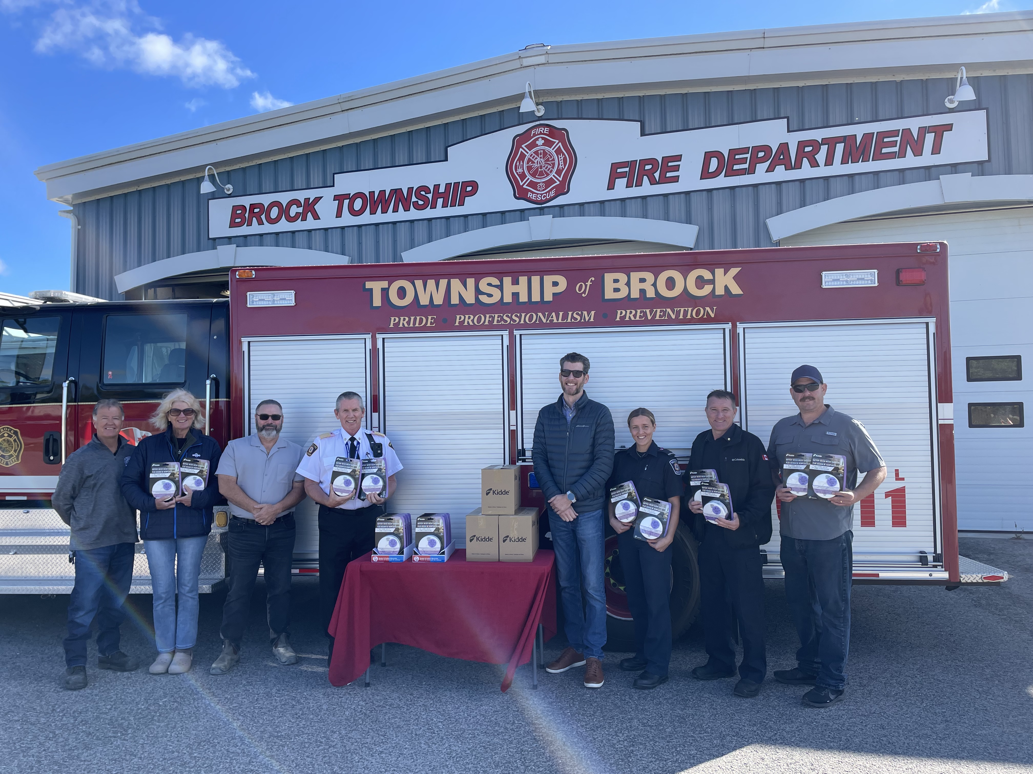 Firefighter David Snooks, Councillor Cria Pettingil, Enbridge Gas Supervisor Operations GTA West Rodney Smallwood, Fire Cheif Rick Harrison : Devon Smith, Senior Advisor, Municipal and Stakeholder Affairs, GTA West, Enbridge Gas., Firefighter Olivia Zonnenberg, District Chief Chad Wilson, Councillor Mike Jubb